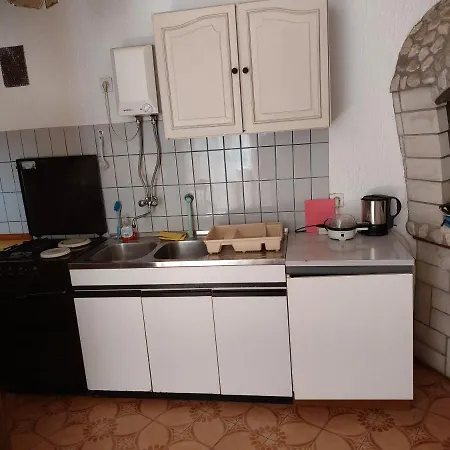 Guest house Marto Rab Town