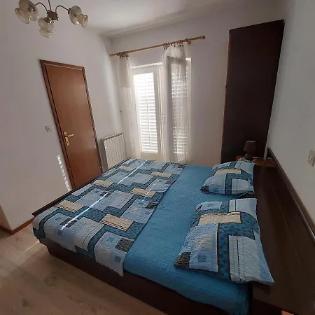 Guest house Marto Rab Town